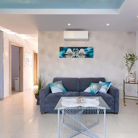 Holiday Home Villa Fenix By Interhome Zminj Exterior photo